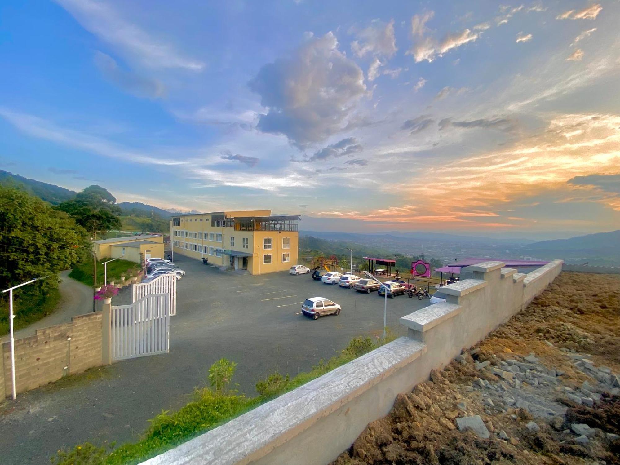 Hotel Entre Lomas سانتا روزا دي كابال المظهر الخارجي الصورة